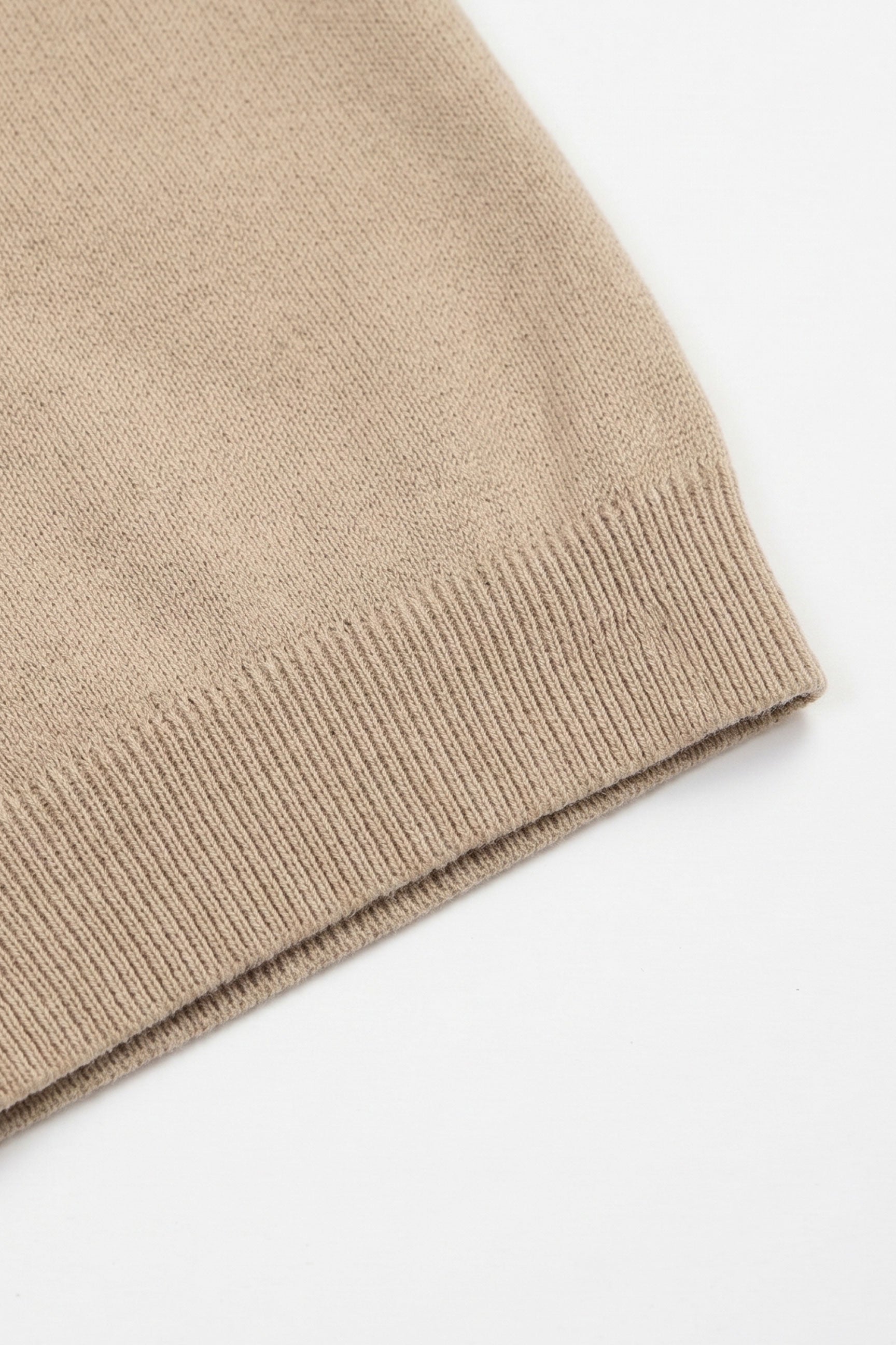 Beiges Poloshirt mit Reißverschlusskragen für Herren