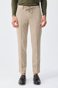 Beigefarbener Herren-Anzug aus weichem Jersey, elegant-lässig, bestehend aus Blazer und Hose