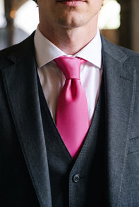 Herrenkrawatte, schmal geschnitten, einfarbig, rosa
