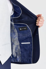Marineblauer Anzug von Belmont mit kontrastierender silberner Weste von Belmont