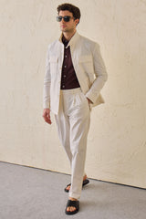 Weiße, plissierte, elegante Freizeithose für Herren, klassische Passform