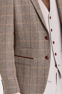 Harris Brown Tweedanzug mit kontrastierender steinfarbener Weste und Hose