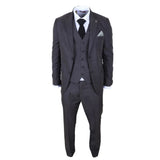 IM51 – Dreiteiliger Herrenanzug in Anthrazit mit Karomuster und taillierter Passform