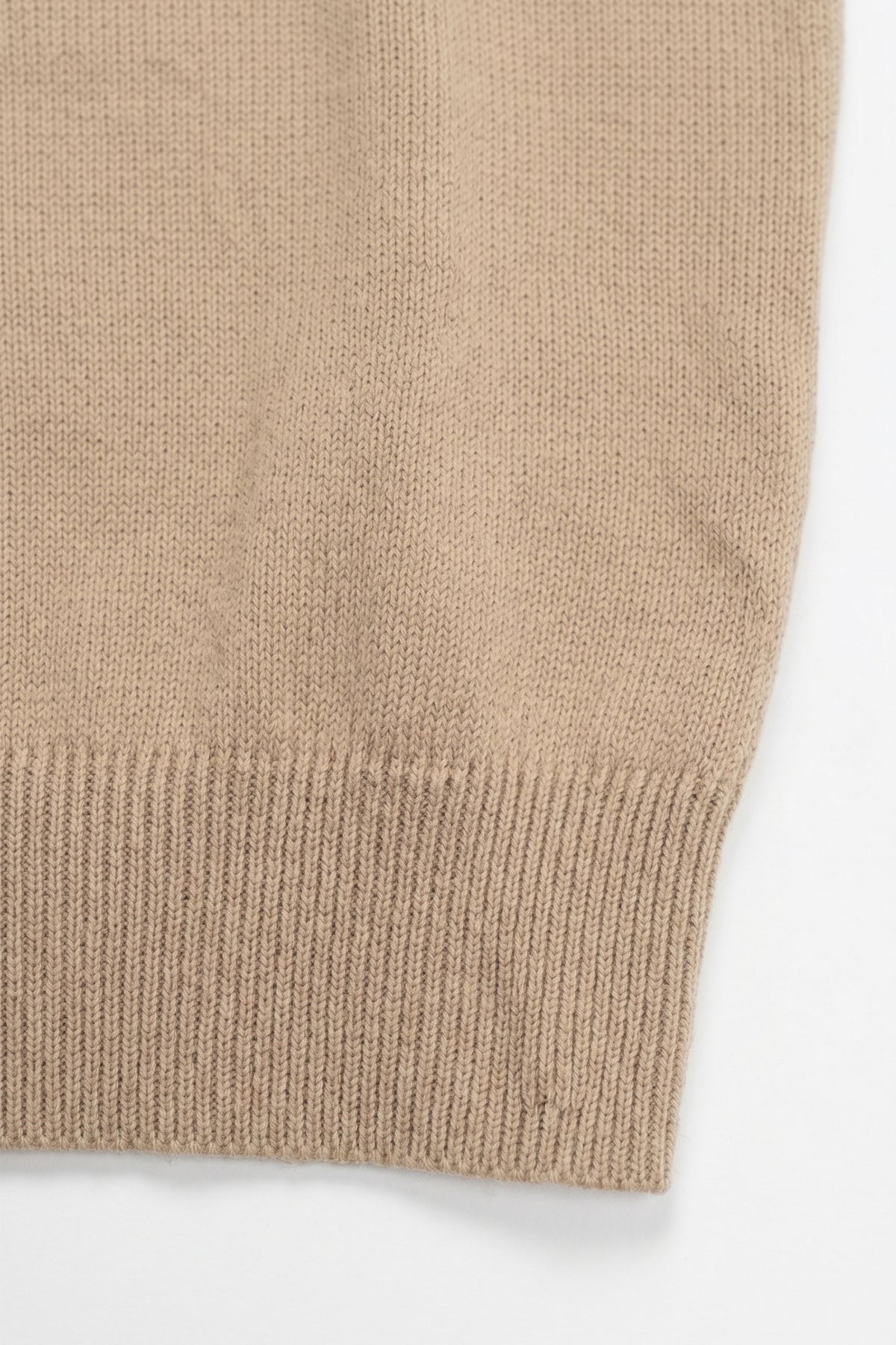 Beiges Strick-T-Shirt für Herren, normale Passform, Rundhalsausschnitt, Kurzarm