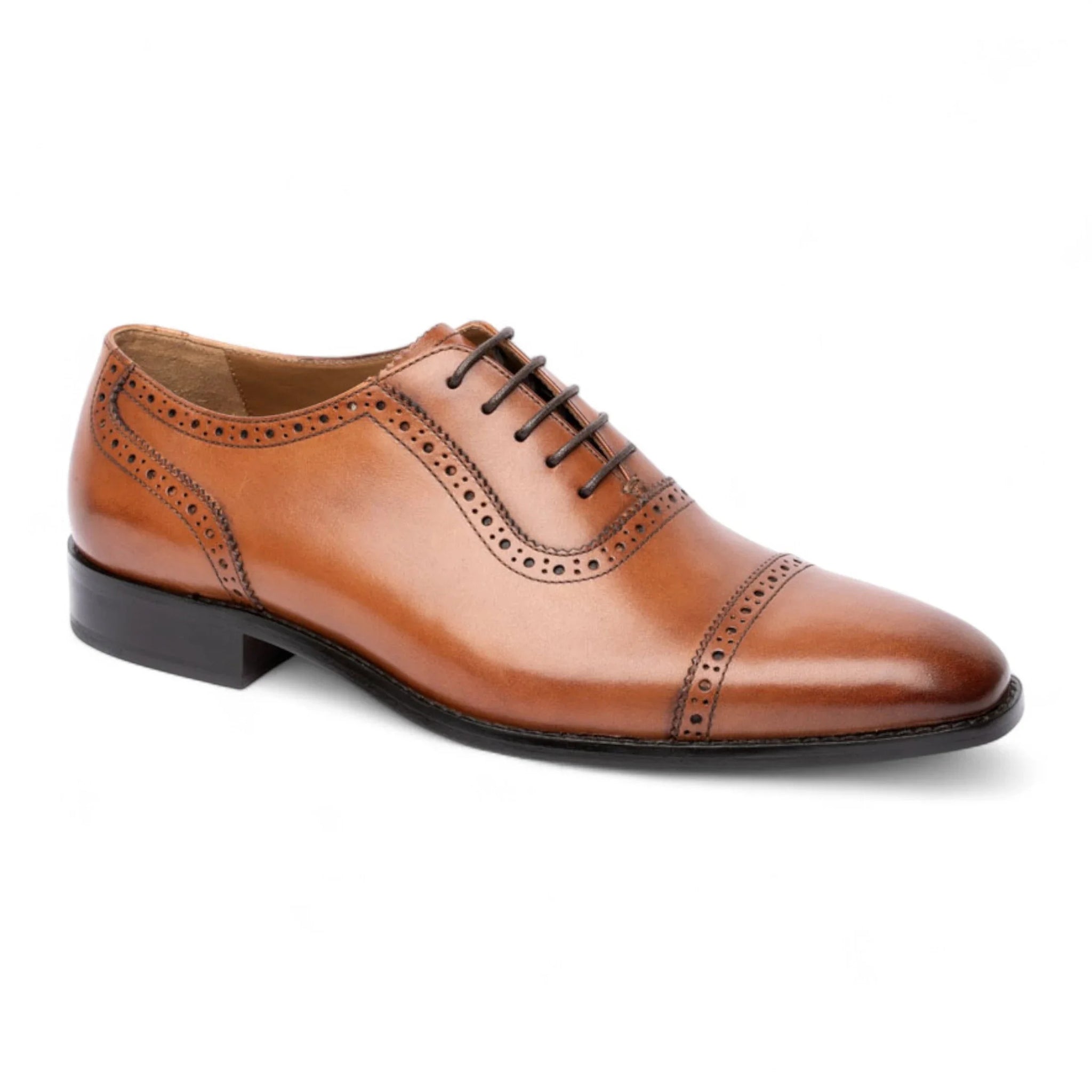 Herren-Oxfordschuhe aus hellbraunem Leder mit Kappe