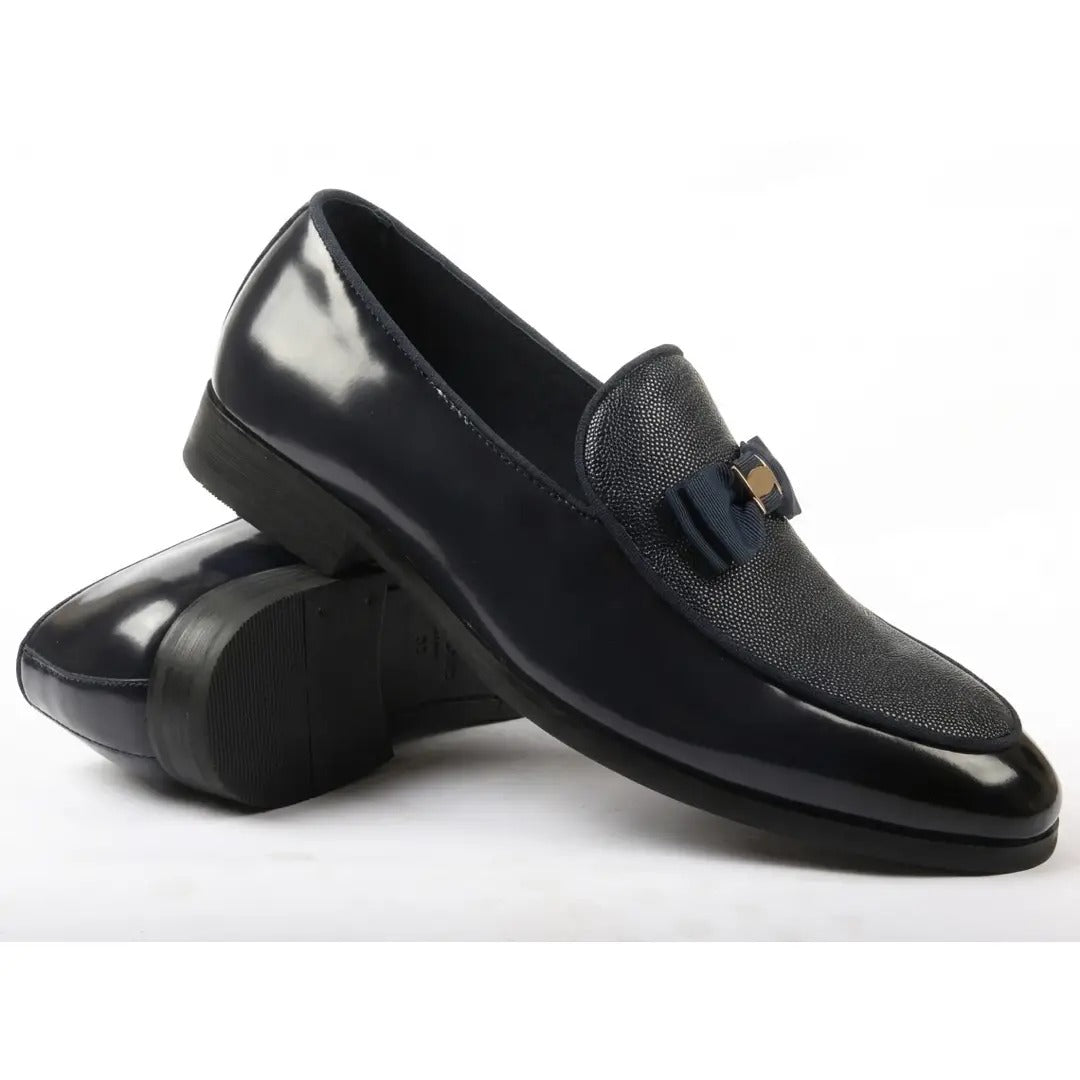 Herren-Loafer mit strukturierter Vorderseite und ikonischer Schnalle und Schleife