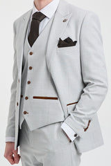 Mark Herrenanzug, dreiteilig, Tweed, kariert, mit braunem Besatz, Grau/Stein, für Hochzeiten und Abschlussbälle