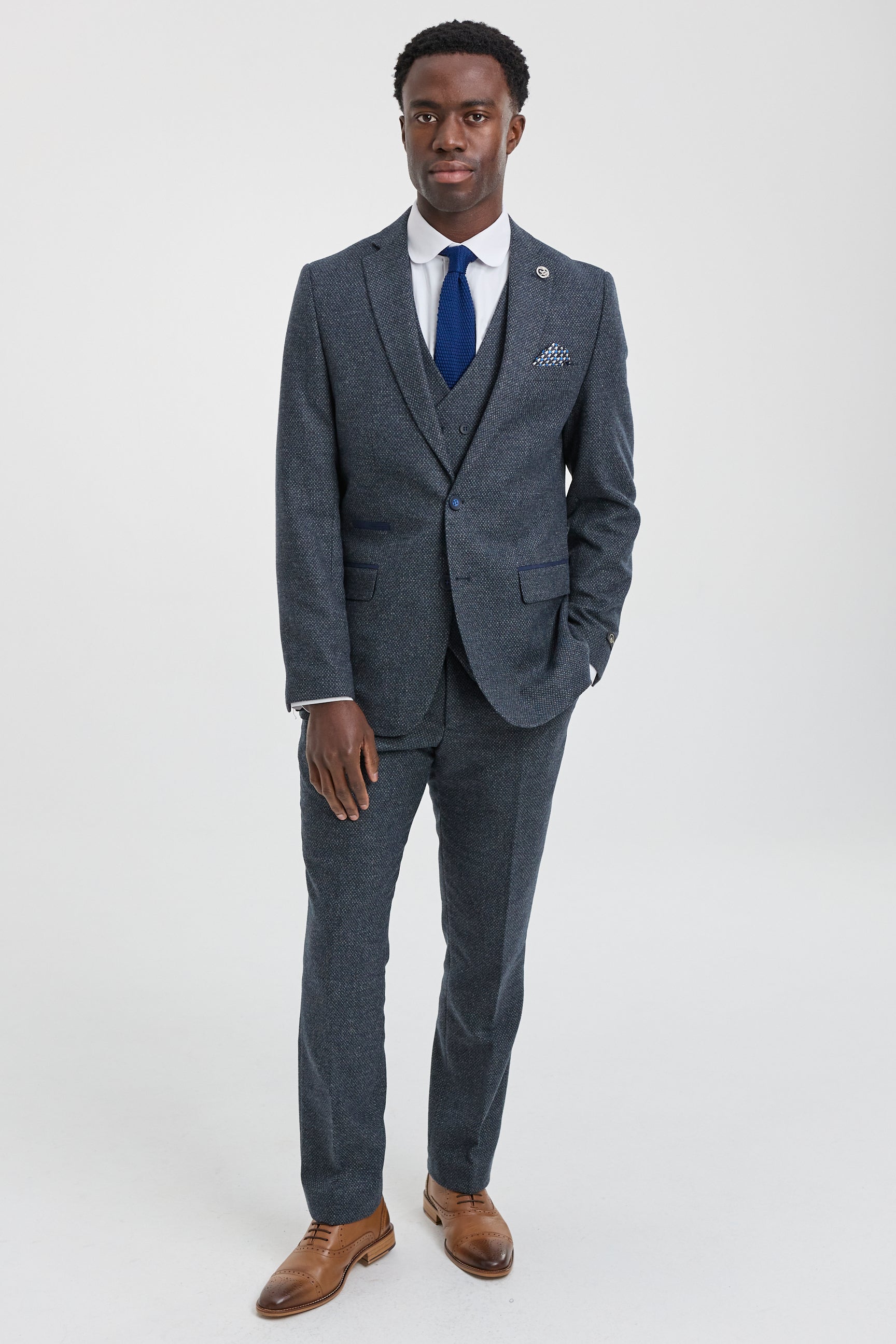 3-teiliger Herrenanzug in Marineblau mit zweireihiger Weste